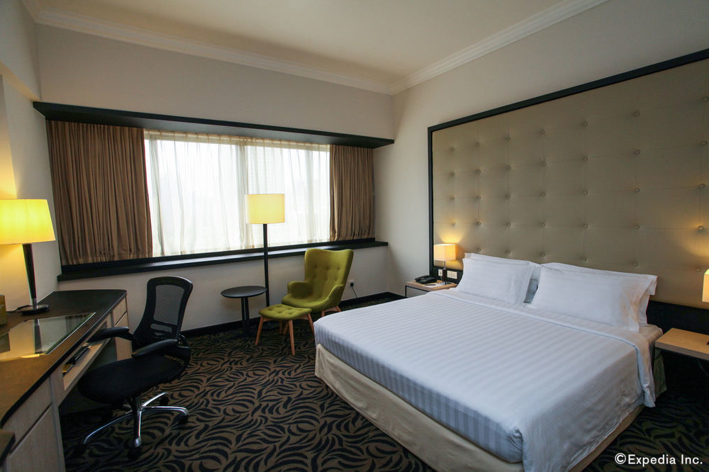 Furama Riverfront 4* Singapura